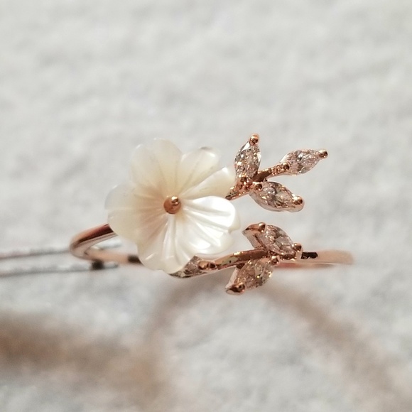 Rose Gold and Mother of Pearl Ring
